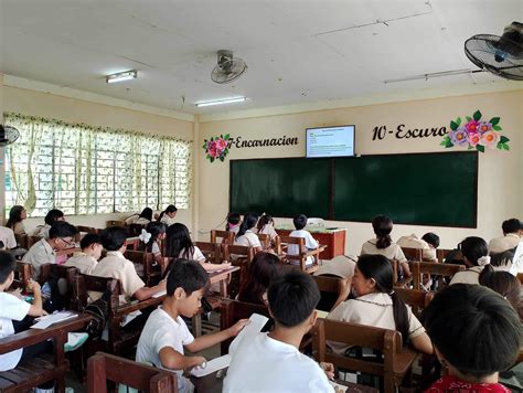 DALAWANG MAG AARAL NA NAG VIRAL ANG .